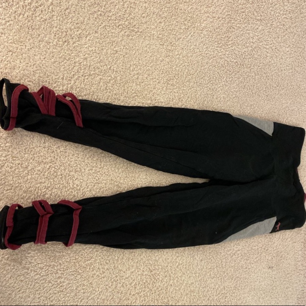 Victoria’s Secret PINK 3/4 leggings BARELY WORN